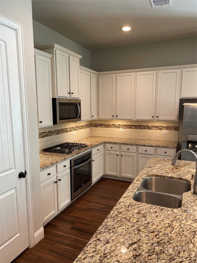 3823 Wright's Landing Dr, Spring, TX 77386 - photo 3