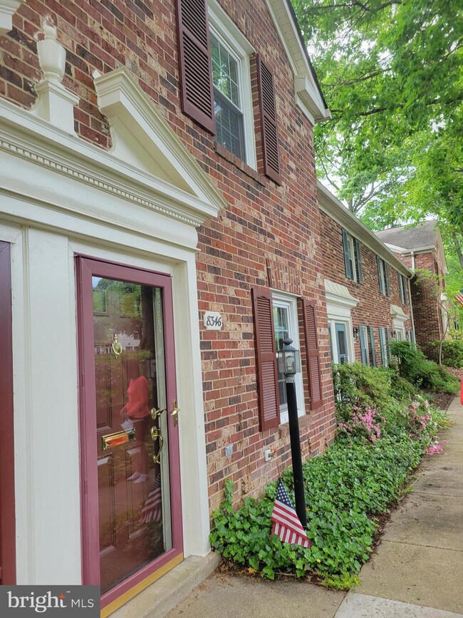 8346 Forrester Blvd unit 453, Springfield, VA 22152 - photo 2