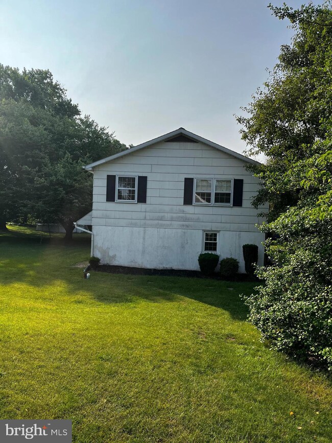 1925 E Cedarville Rd, Pottstown, PA 19465 - photo 2