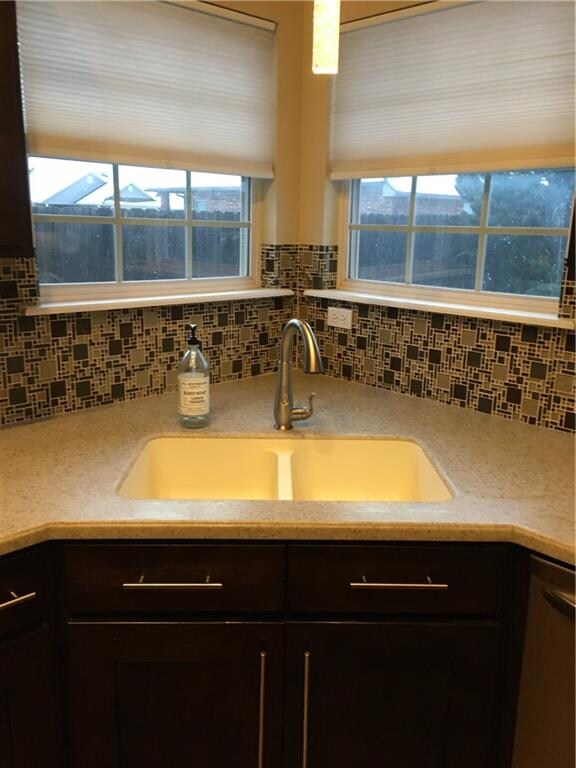 1955 Glenbrook Dr, Shawnee, OK 74804 - photo 5