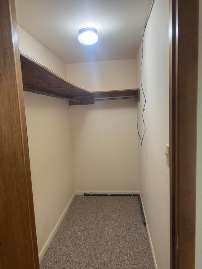 S-539 closet