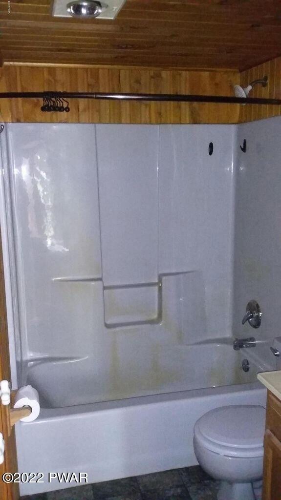 175 Cypress Rd, Dingmans Ferry, PA 18328 - photo 5