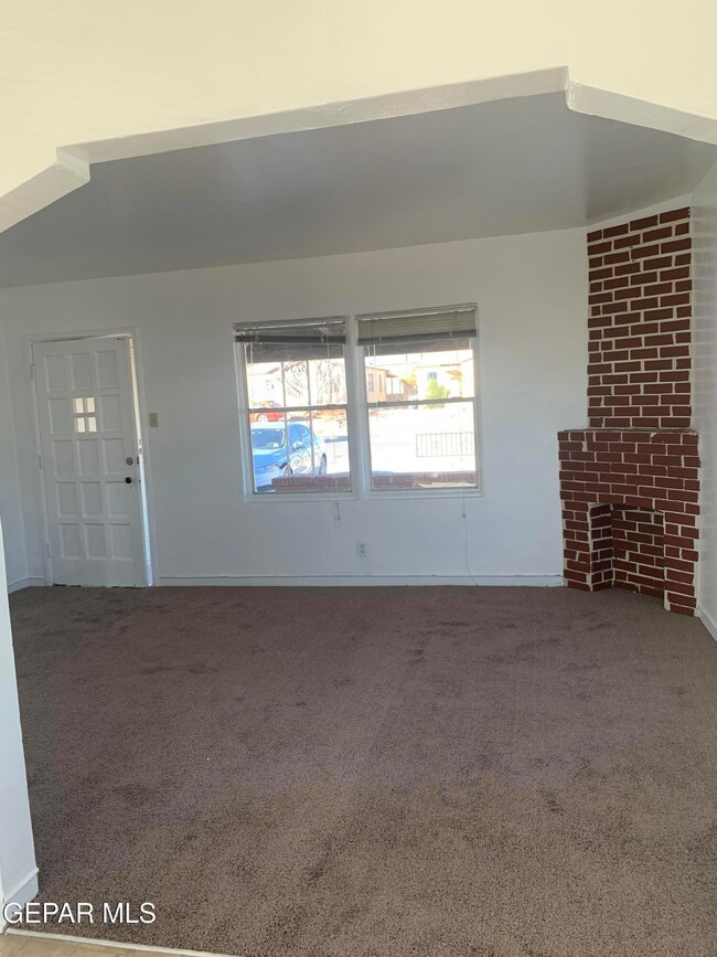 3734 Savannah Ave unit Front, El Paso, TX 79930 - photo 4