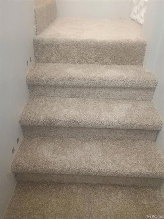 1205 Stocker Ave, Flint, MI 48503 - photo 3