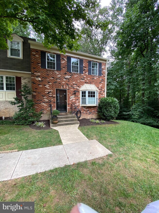 11705 Briary Branch Ct, Reston, VA 20191 - photo 5