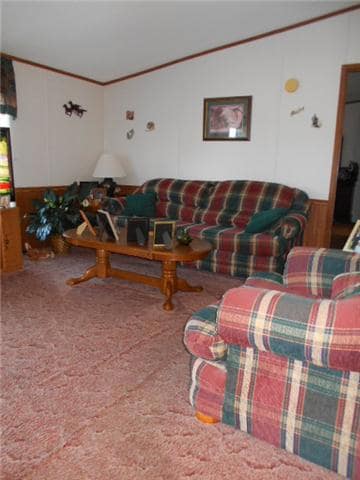 Large open living room, dining area! Great for entertaining
