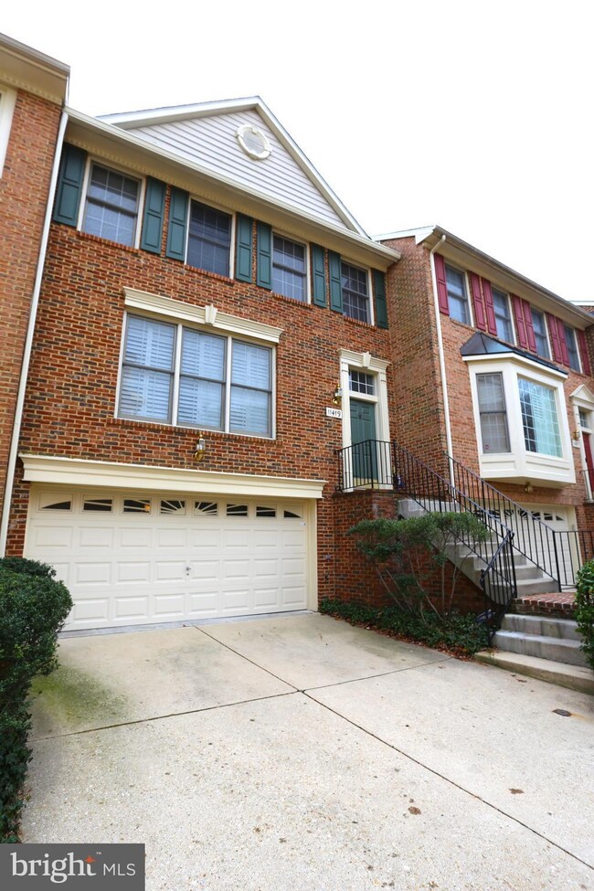 11419 Hollowstone Dr, Rockville, MD 20852 - photo 3