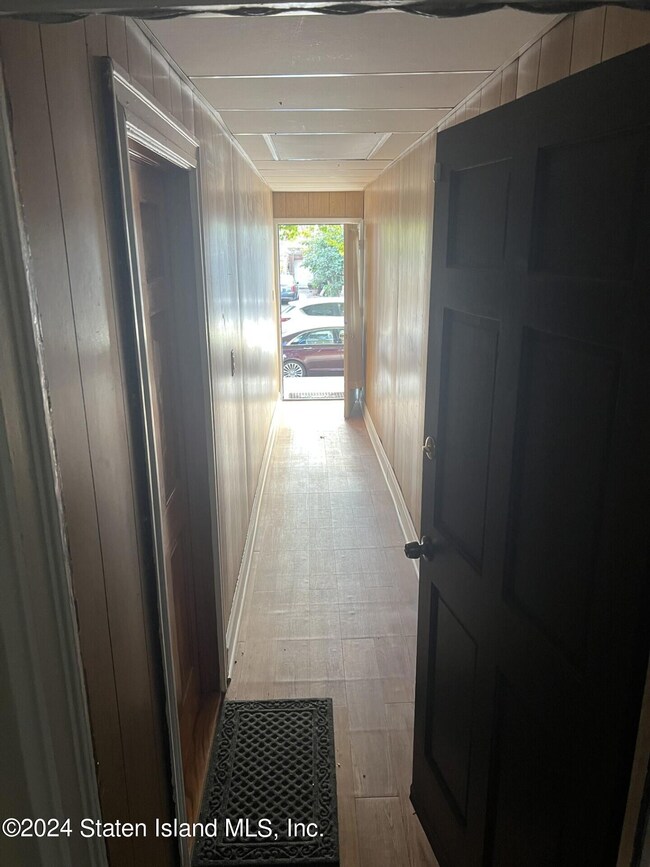 45 Seaview Ave unit 2, Staten Island, NY 10304 - photo 3