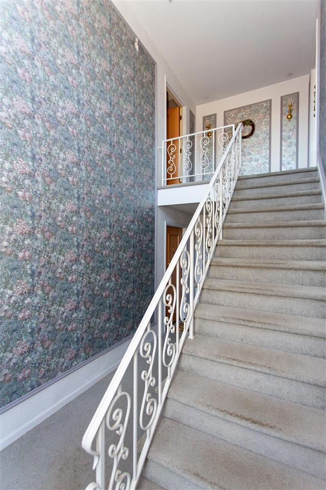 2114 W 1st St unit 6, Cedar Falls, IA 50613 - photo 3