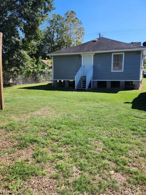 607 E Crosstimbers St, Houston, TX 77022 - photo 3