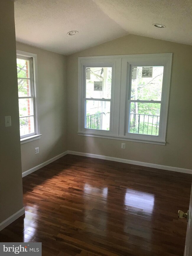 2108 Ohio Ave, Hyattsville, MD 20785 - photo 7