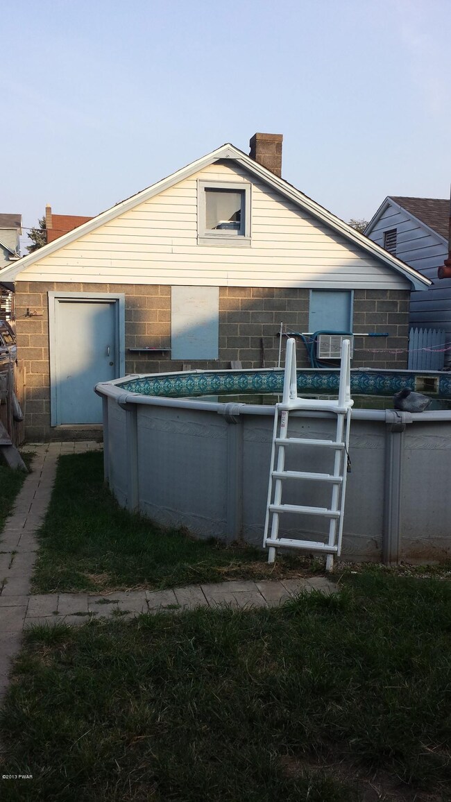 1078 Meade Ave, Scranton, PA 18508 - photo 5