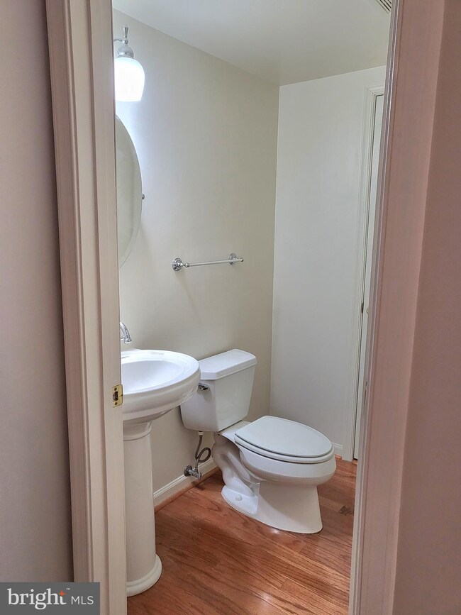 14237 Hunters Run Way, Gainesville, VA 20155 - photo 6