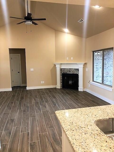 461 Captain Stockton St, Prairie Grove, AR 72753 - photo 2