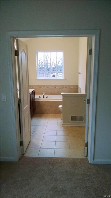 4483 Lenni Cir unit 32, Emmaus, PA 18049 - photo 6