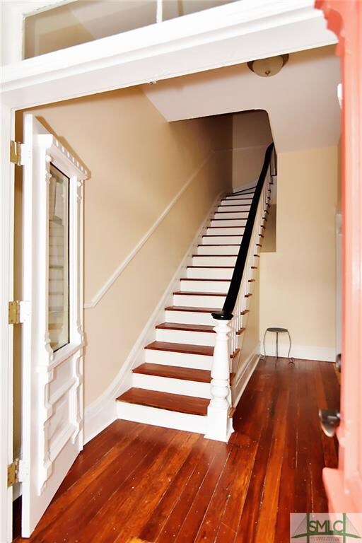 PARLOR LEVEL ENTRY