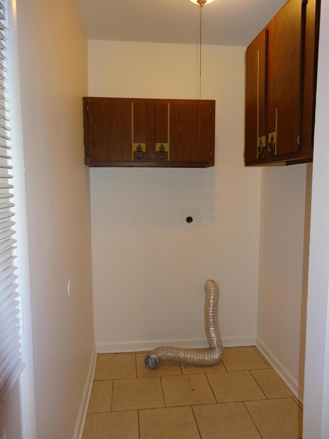 1668 Utility Room
