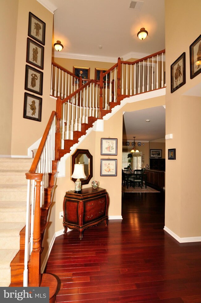 25335 Justice Dr, Chantilly, VA 20152 - photo 3