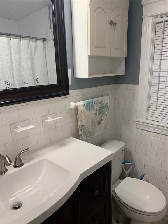 32 Parker St, West Warwick, RI 02893 - photo 5