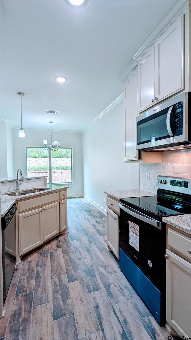 2649 2649 Westminister Dr, Tyler, TX 75701 - photo 4