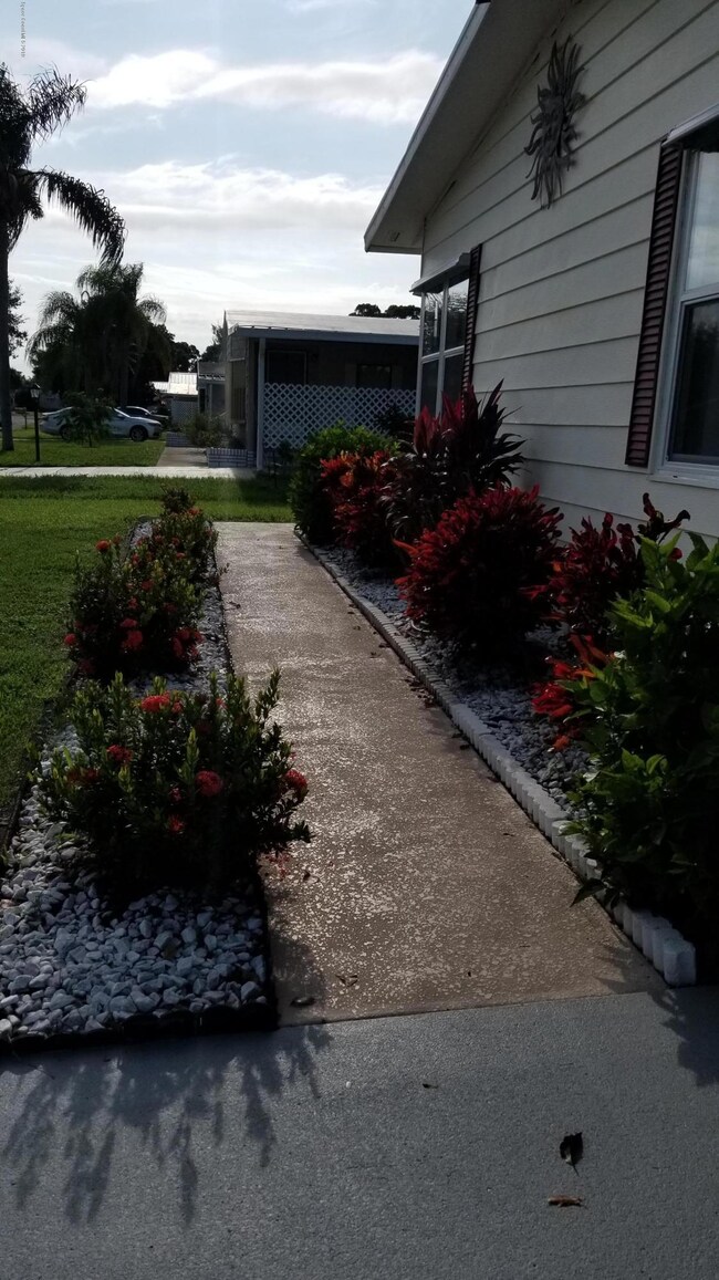 917 Cypress extfront