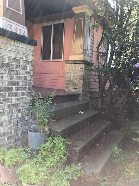 3414 Beechwood Ave, Cleveland, OH 44118 - photo 2