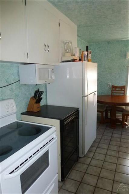 566 NE Franklin Ave, Bend, OR 97701 - photo 6