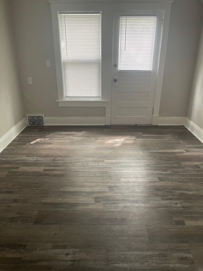 1014 Oak St, Beloit, WI 53511 - photo 4