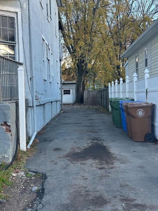 510 E Blancke St, Linden, NJ 07036 - photo 2