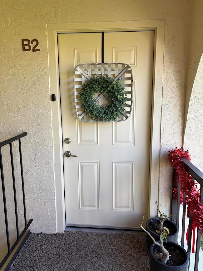 330 Knotty Pine Cir unit B-2, Greenacres, FL 33463 - photo 2