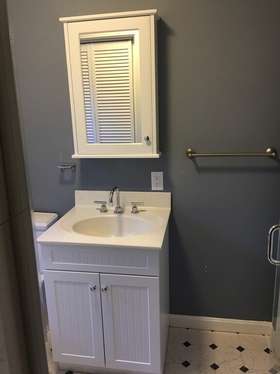 16 Hacker St, Fairhaven, MA 02719 - photo 4