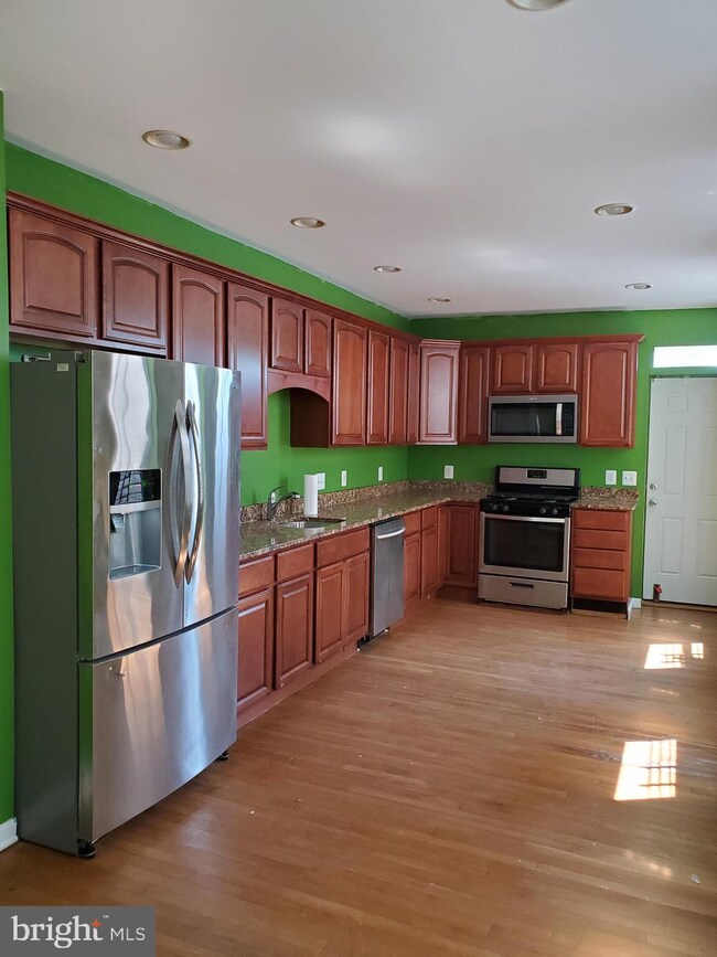 1813 W Lombard St, Baltimore, MD 21223 - photo 5