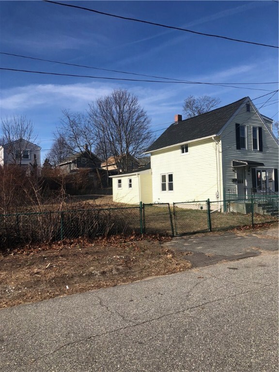 149 Stanton Ave, Riverside, RI 02915 - photo 6