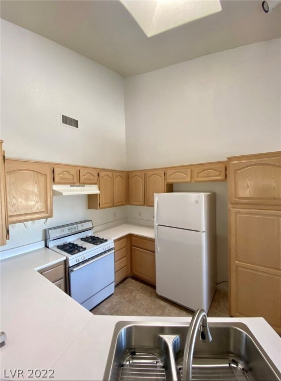 Palisades Point unit 205, Las Vegas, NV 89117 - photo 6