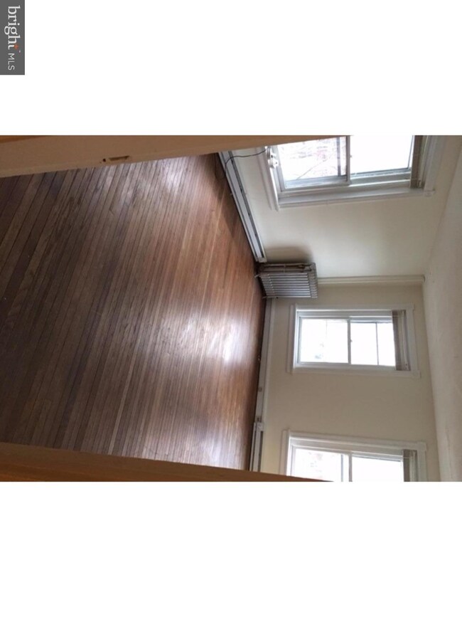 307 S Broad St unit 2, Kennett Square, PA 19348 - photo 3