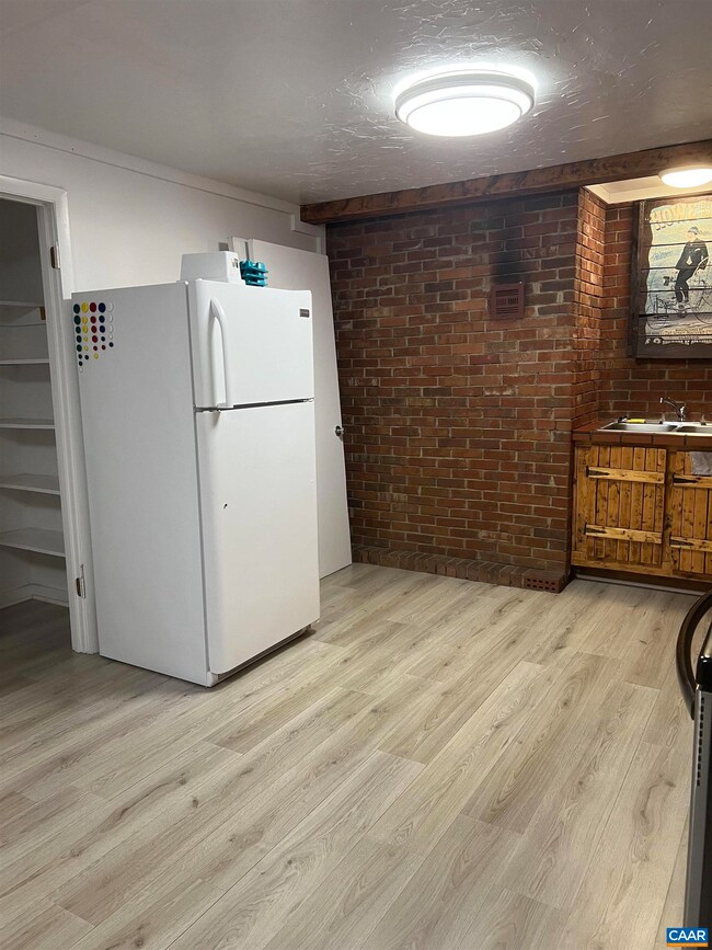 2418 Angus Rd unit B, Charlottesville, VA 22901 - photo 2