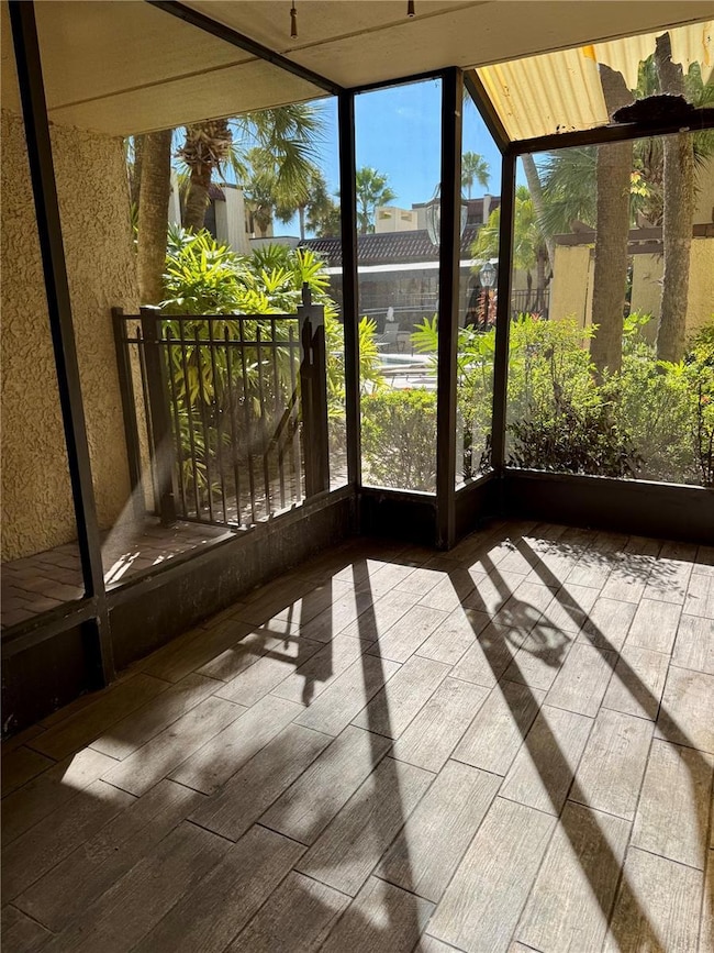 106 Alameda Ct unit 139, Tampa, FL 33609 - photo 5