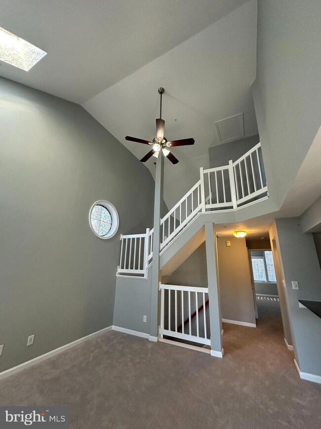 6972 Ellingham Cir unit 72, Alexandria, VA 22315 - photo 3