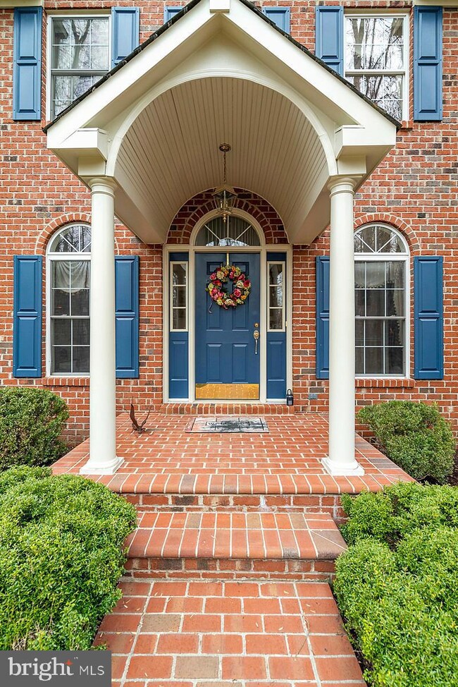 5736 Old Forest Ln, Warrenton, VA 20187 - photo 4