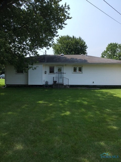 204 E Canal St S, Antwerp, OH 45813 - photo 2