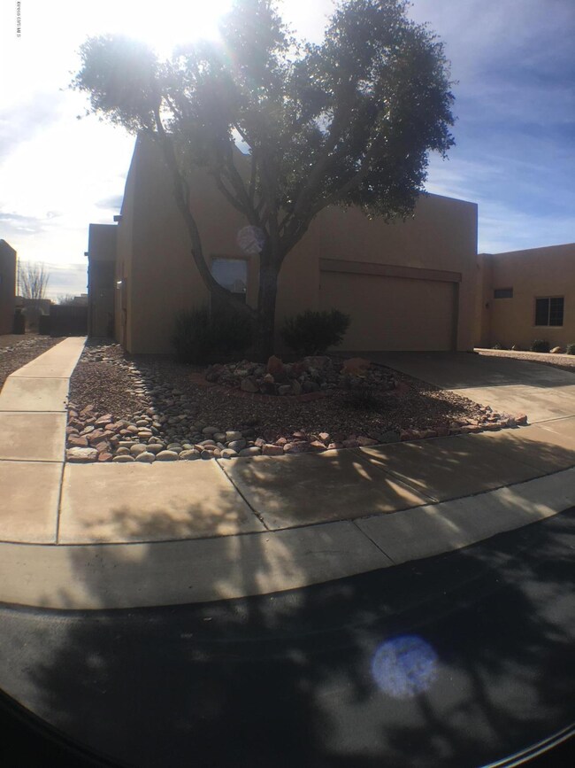 979 W Via de la Fonda