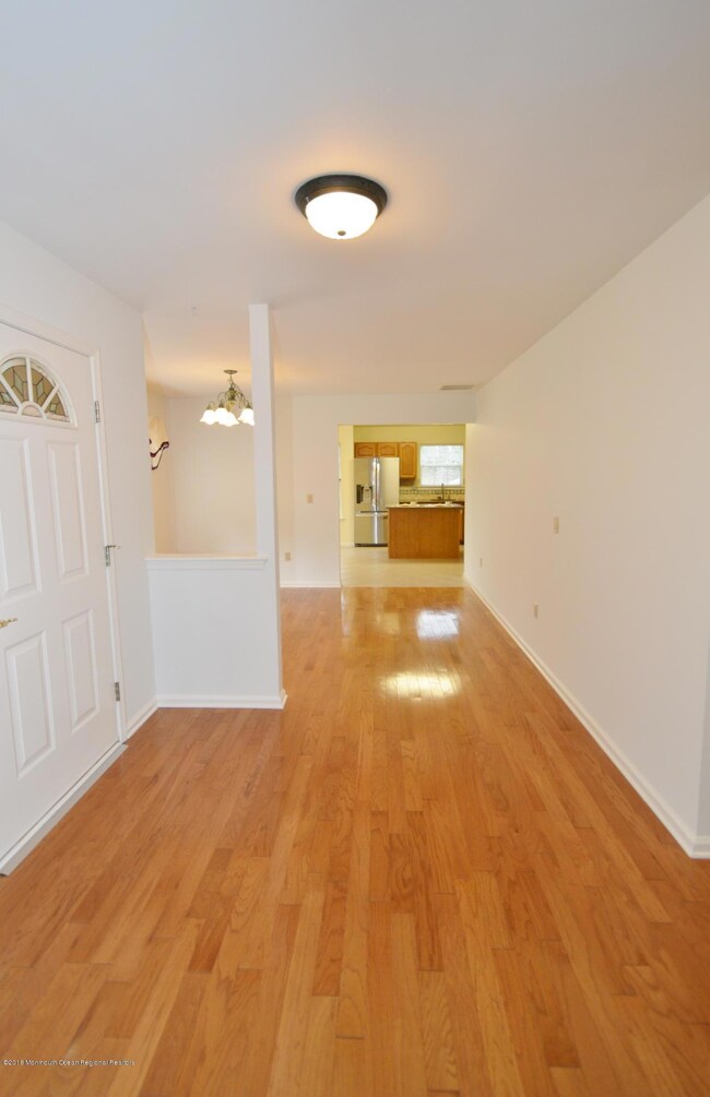 2353 W Ashfield Ct, Toms River, NJ 08755 - photo 5