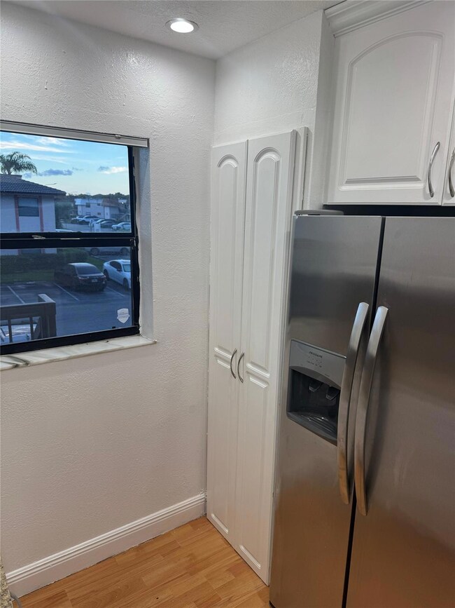 851 NE 209th Terrace unit 202, Miami, FL 33179 - photo 3