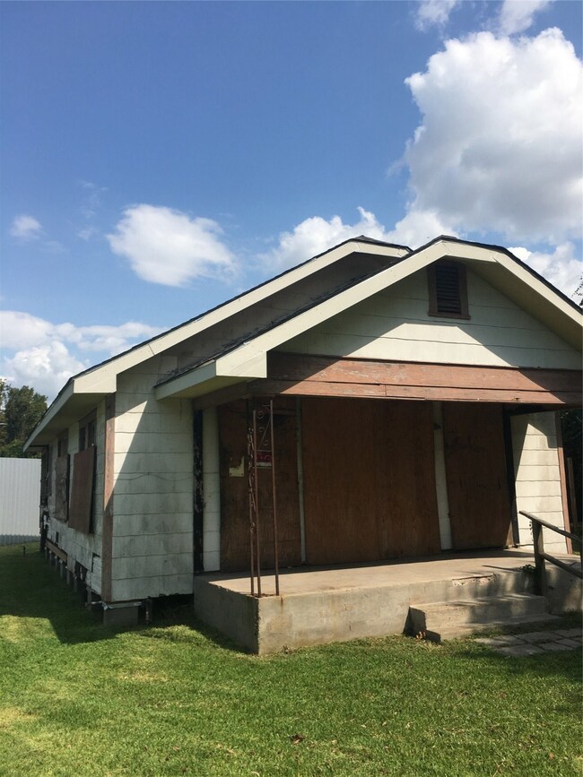 7526 Sandra St, Houston, TX 77016 - photo 3