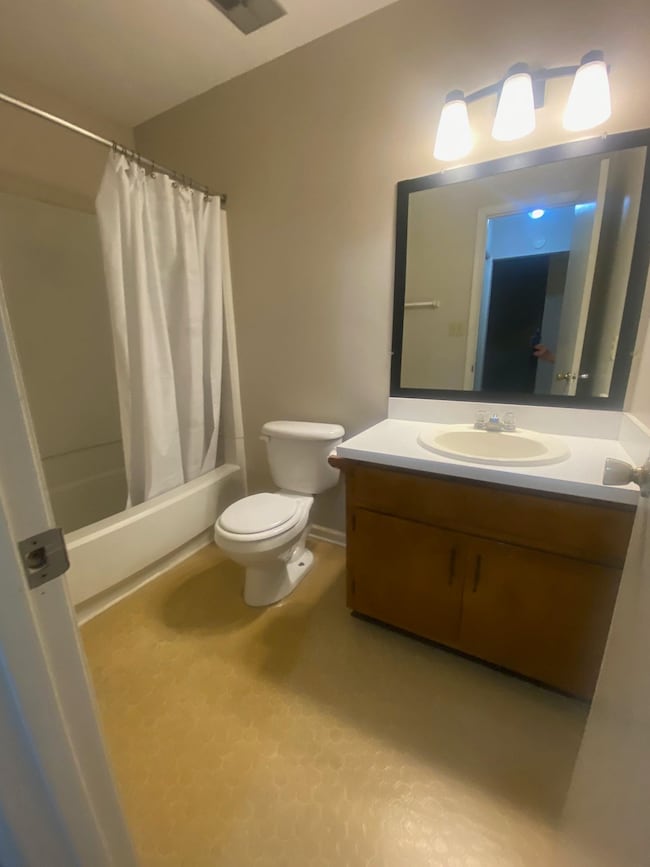 3204 Ginger Dr unit C, Tallahassee, FL 32308 - photo 3