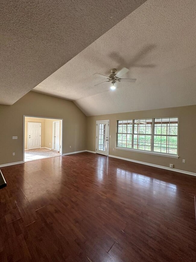 910 Crawford Cir, Oxford, MS 38655 - photo 2