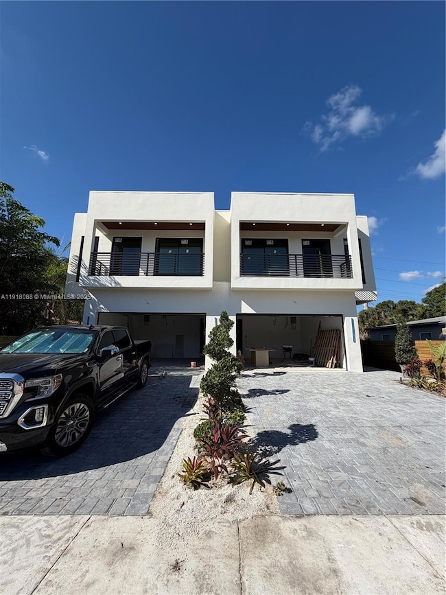 1321 NE 13th Ave, Fort Lauderdale, FL 33304 - photo 2