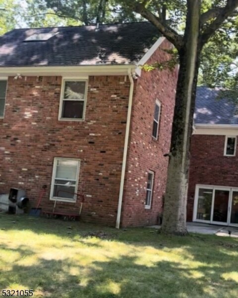 14 High Tor Dr, Watchung, NJ 07069 - photo 2