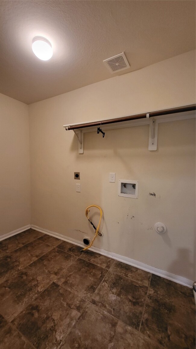 2026 Silverwater Ct, Richmond, TX 77469 - photo 6