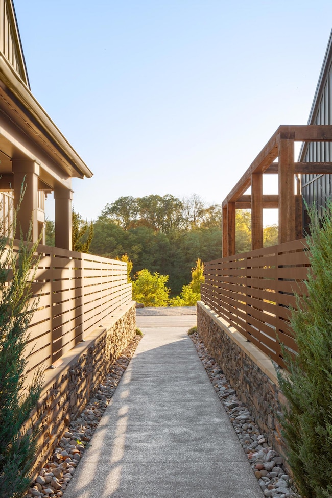 2342 Quarry Trails Dr, Hilliard, OH 43026 - photo 6